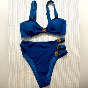 Cupshe blue bikini small